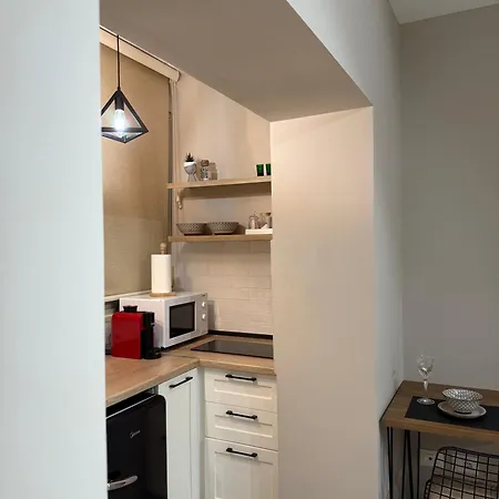 4seasonsgea , Deluxe , Centre , *